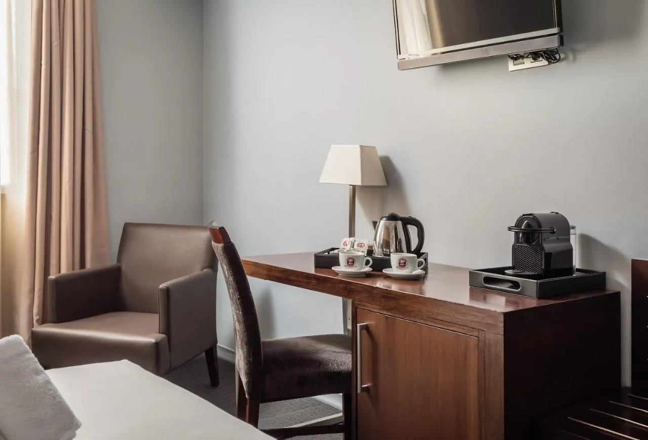 Hotel Madanis L'Hospitalet de Llobregat Spagna