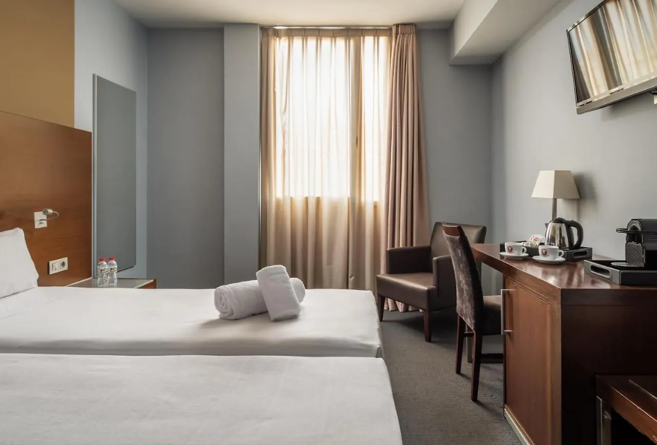 Hotel Madanis L'Hospitalet de Llobregat