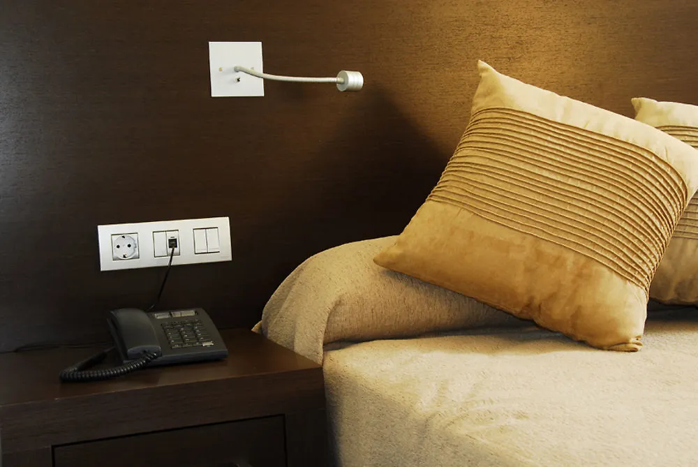Hotel Madanis L'Hospitalet de Llobregat 4*,  Spain