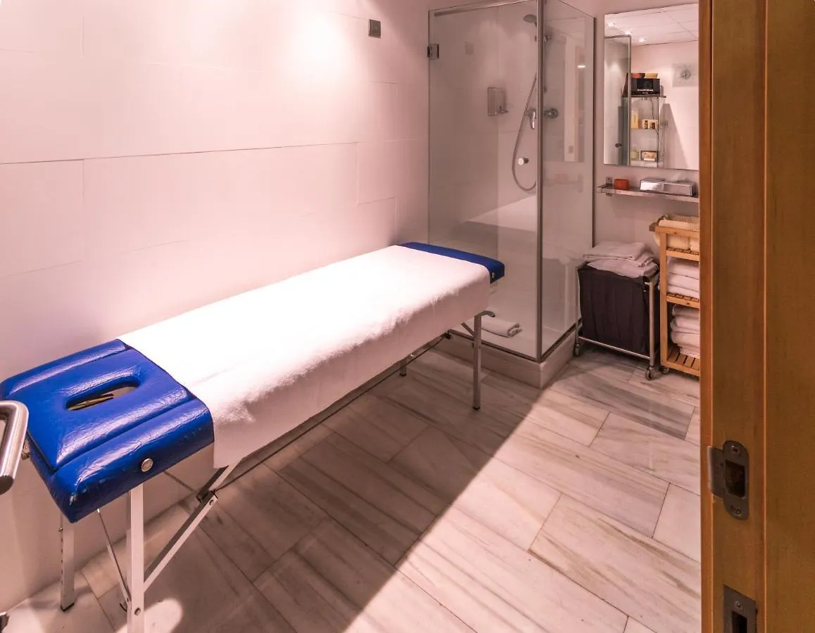 Hotel Madanis L’Hospitalet de Llobregat
