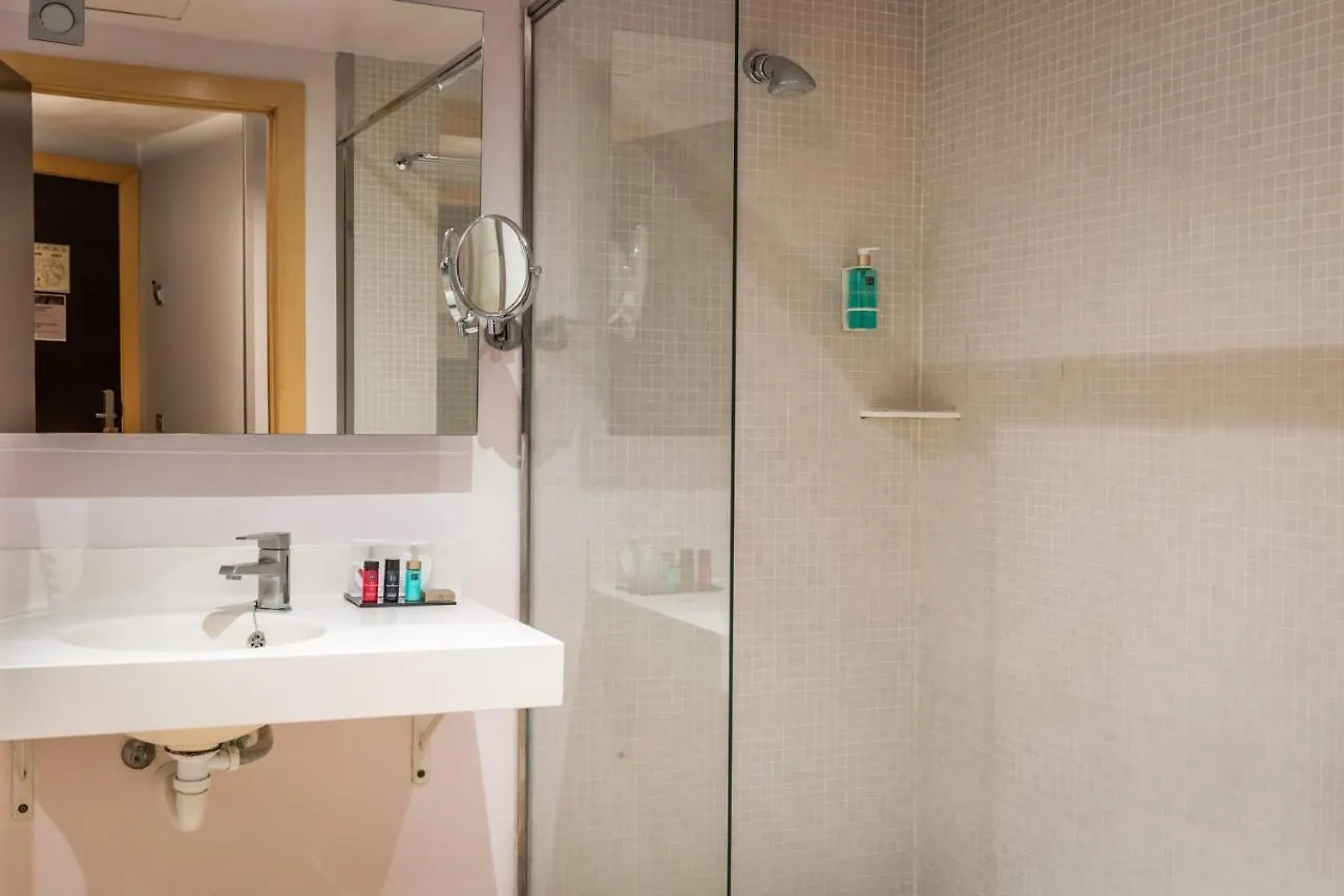 Hotel Madanis Barcelona