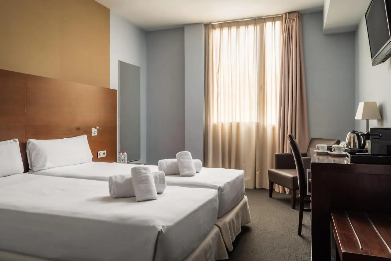 Hotel Madanis L’Hospitalet de Llobregat