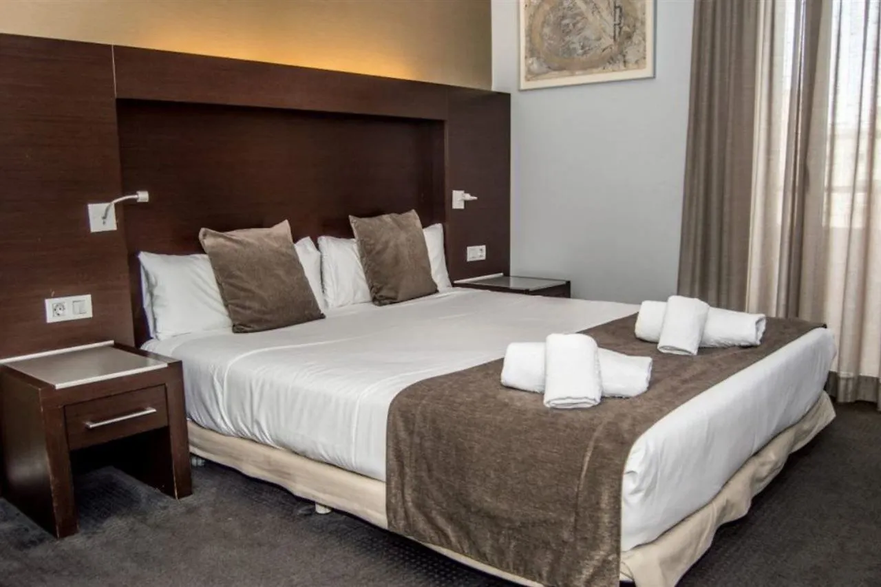 Hotel Madanis L’Hospitalet de Llobregat 4*,  Spanien